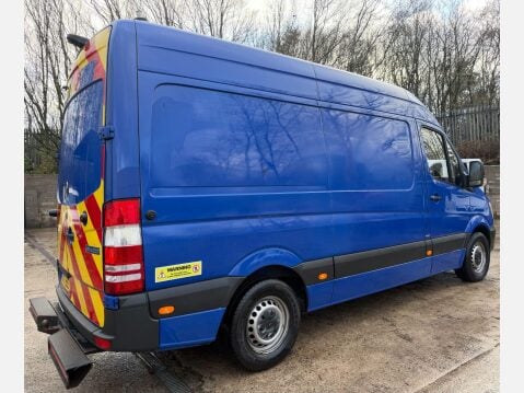Mercedes-Benz Sprinter 2.1 211 CDi Panel Van 5dr Diesel Manual RWD L2 H3 (234 g/km, 112 bhp) 11