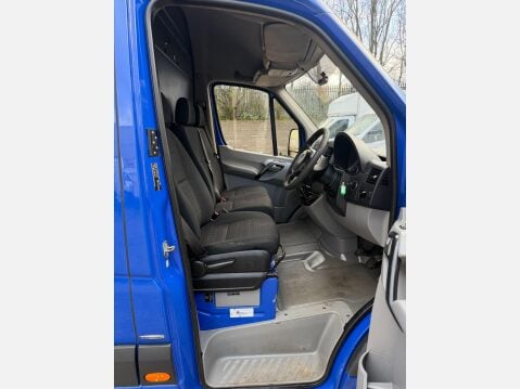 Mercedes-Benz Sprinter 2.1 211 CDi Panel Van 5dr Diesel Manual RWD L2 H3 (234 g/km, 112 bhp) 28