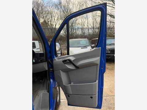 Mercedes-Benz Sprinter 2.1 211 CDi Panel Van 5dr Diesel Manual RWD L2 H3 (234 g/km, 112 bhp) 27