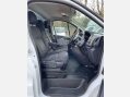 Renault Trafic 1.6 dCi ENERGY 27 Business+ SWB Standard Roof Euro 5 (s/s) 5dr 23