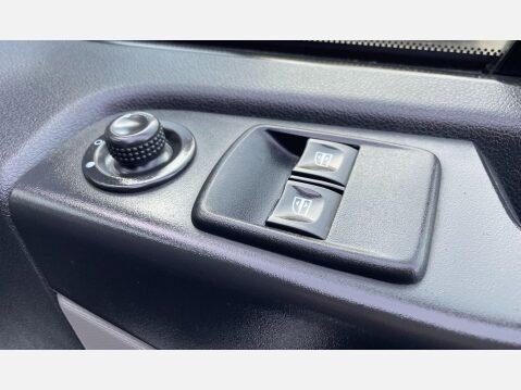 Renault Trafic 1.6 dCi ENERGY 27 Business+ SWB Standard Roof Euro 5 (s/s) 5dr 22