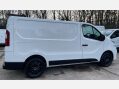 Renault Trafic 1.6 dCi ENERGY 27 Business+ SWB Standard Roof Euro 5 (s/s) 5dr 8