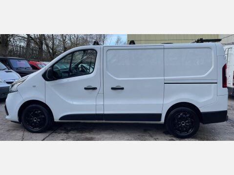 Renault Trafic 1.6 dCi ENERGY 27 Business+ SWB Standard Roof Euro 5 (s/s) 5dr 15