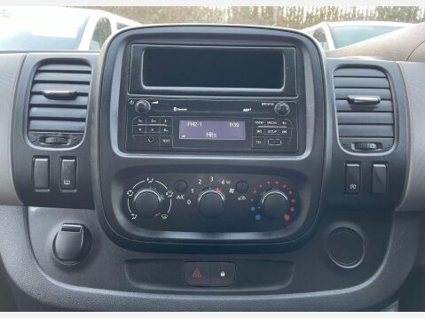 Renault Trafic 1.6 dCi ENERGY 27 Business+ SWB Standard Roof Euro 5 (s/s) 5dr 30