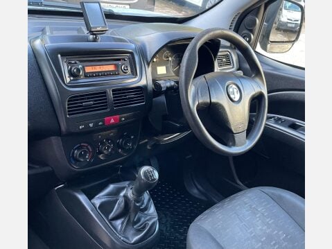 Vauxhall Combo 1.3 CDTi 2000 16v Sportive Panel Van 3dr Diesel Manual FWD L1 H1 (133 g/km, 36