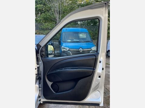 Vauxhall Combo 1.3 CDTi 2000 16v Sportive Panel Van 3dr Diesel Manual FWD L1 H1 (133 g/km, 23