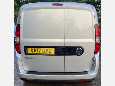 Vauxhall Combo 1.3 CDTi 2000 16v Sportive Panel Van 3dr Diesel Manual FWD L1 H1 (133 g/km, 9