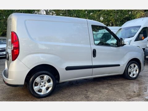 Vauxhall Combo 1.3 CDTi 2000 16v Sportive Panel Van 3dr Diesel Manual FWD L1 H1 (133 g/km, 6