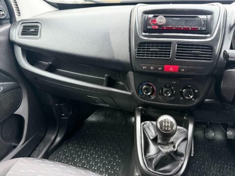 Vauxhall Combo 1.3 CDTi 2000 ecoFLEX 16v Panel Van 3dr Diesel Manual FWD L1 H1 (126 g/km, 31