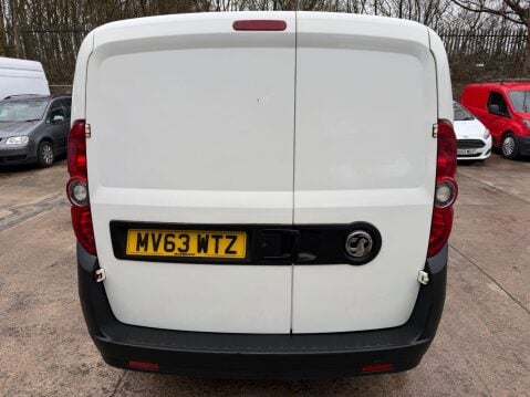 Vauxhall Combo 1.3 CDTi 2000 ecoFLEX 16v Panel Van 3dr Diesel Manual FWD L1 H1 (126 g/km, 13