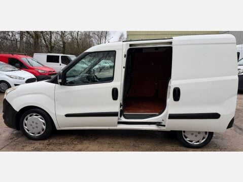 Vauxhall Combo 1.3 CDTi 2000 ecoFLEX 16v Panel Van 3dr Diesel Manual FWD L1 H1 (126 g/km, 22