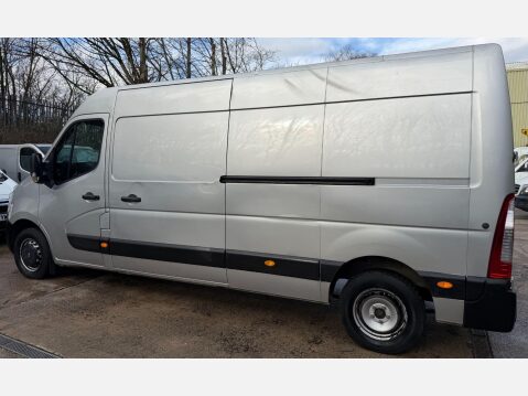 Renault Master 2.3 dCi 35 Business Panel Van 5dr Diesel Manual FWD LWB Medium Roof Euro 6 16
