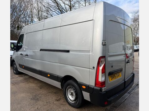 Renault Master 2.3 dCi 35 Business Panel Van 5dr Diesel Manual FWD LWB Medium Roof Euro 6 15