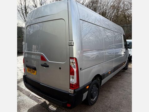 Renault Master 2.3 dCi 35 Business Panel Van 5dr Diesel Manual FWD LWB Medium Roof Euro 6 11