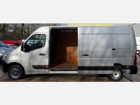 Renault Master 2.3 dCi 35 Business Panel Van 5dr Diesel Manual FWD LWB Medium Roof Euro 6 19