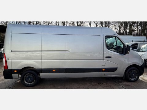 Renault Master 2.3 dCi 35 Business Panel Van 5dr Diesel Manual FWD LWB Medium Roof Euro 6 7