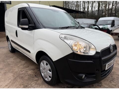 Vauxhall Combo 1.3 CDTi 2000 16v FWD L1 H1 3dr 4