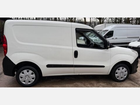 Vauxhall Combo 1.3 CDTi 2000 16v FWD L1 H1 3dr 8