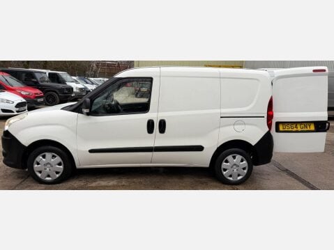 Vauxhall Combo 1.3 CDTi 2000 16v FWD L1 H1 3dr 20