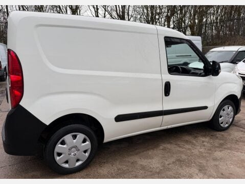 Vauxhall Combo 1.3 CDTi 2000 16v FWD L1 H1 3dr 9