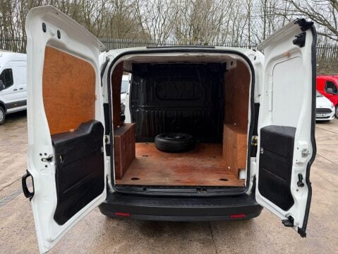 Vauxhall Combo 1.3 CDTi 2000 16v FWD L1 H1 3dr 12