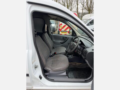 Vauxhall Combo 1.3 CDTi 2000 16v 3dr 28