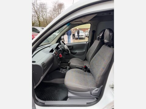 Vauxhall Combo 1.3 CDTi 2000 16v 3dr 36