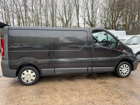 Renault Trafic 2.0 TD dCi LL29 Extra L3 H1 4dr 9