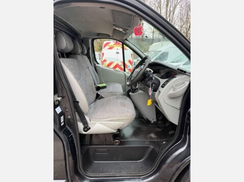 Renault Trafic 2.0 TD dCi LL29 Extra L3 H1 4dr 31