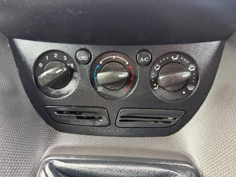 Ford Transit Connect 1.5 TDCi 210 L2 H1 5dr 36
