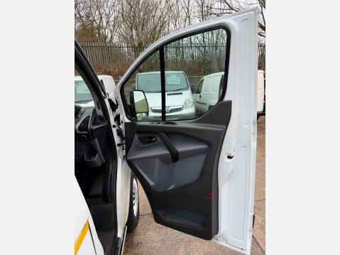 Ford Transit Custom 2.0 TDCi 290 L2 H2 5dr 25