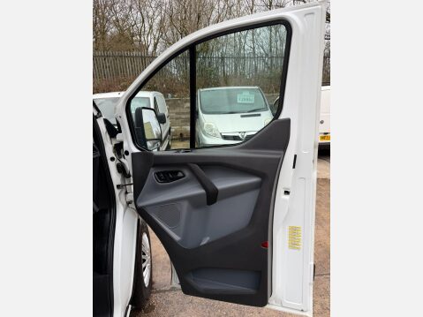 Ford Transit Custom 2.2 TDCi 270 Panel Van 5dr Diesel Manual L1 H1 (186 g/km, 153 bhp) 23