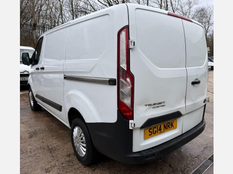 Ford Transit Custom 2.2 TDCi 270 Panel Van 5dr Diesel Manual L1 H1 (186 g/km, 153 bhp) 13