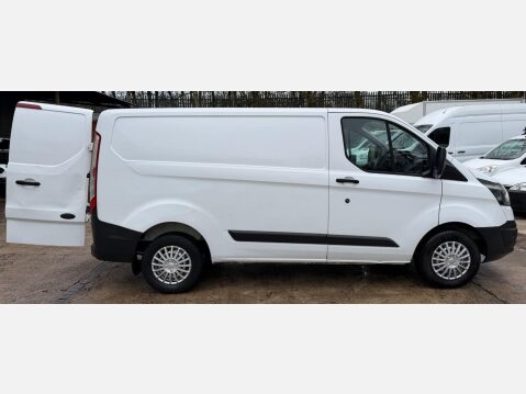 Ford Transit Custom 2.2 TDCi 270 Panel Van 5dr Diesel Manual L1 H1 (186 g/km, 153 bhp) 8