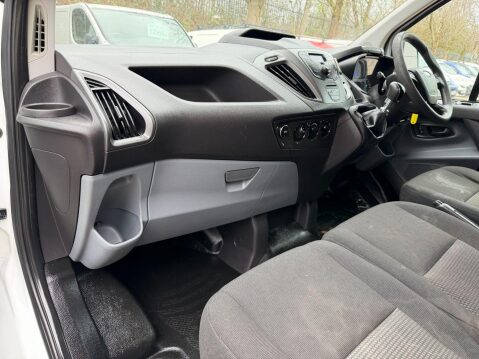 Ford Transit Custom 2.2 TDCi 270 Panel Van 5dr Diesel Manual L1 H1 (186 g/km, 153 bhp) 37