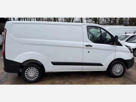 Ford Transit Custom 2.2 TDCi 270 Panel Van 5dr Diesel Manual L1 H1 (186 g/km, 153 bhp) 9