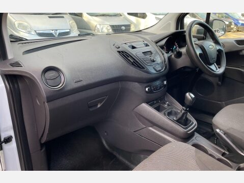 Ford Transit Courier 1.5 TDCi Panel Van 5dr Diesel Manual L1 Euro 6 (SLD) (75 ps) 33