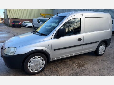 Vauxhall Combo 1.7 CDTi 1700 16v Panel Van 3dr Diesel Manual (140 g/km, 99 bhp) 17