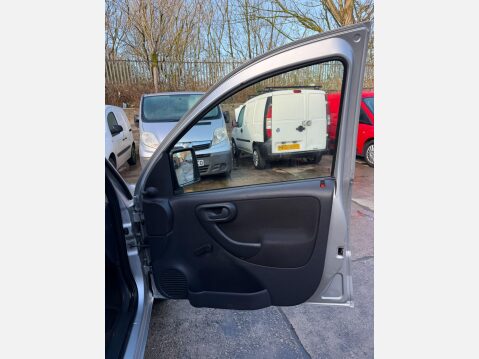 Vauxhall Combo 1.7 CDTi 1700 16v Panel Van 3dr Diesel Manual (140 g/km, 99 bhp) 24