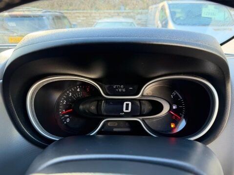 Renault Trafic 1.6 dCi ENERGY 27 Sport Nav Panel Van 5dr Diesel Manual SWB Standard Roof E 36