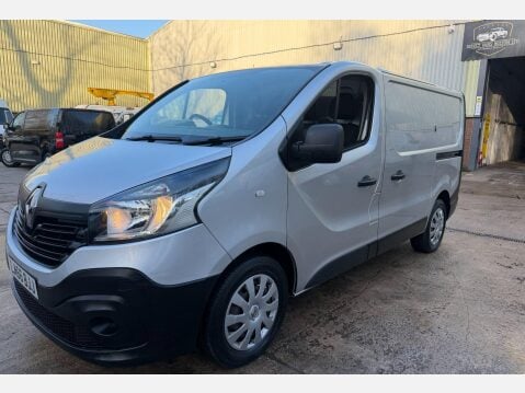 Renault Trafic 1.6 dCi 27 Business Panel Van 5dr Diesel Manual SWB Standard Roof Euro 6 (9 23
