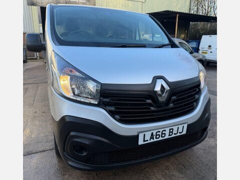 Renault Trafic 1.6 dCi 27 Business Panel Van 5dr Diesel Manual SWB Standard Roof Euro 6 (9 4