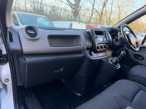 Renault Trafic 1.6 dCi 27 Business Panel Van 5dr Diesel Manual SWB Standard Roof Euro 6 (9 38