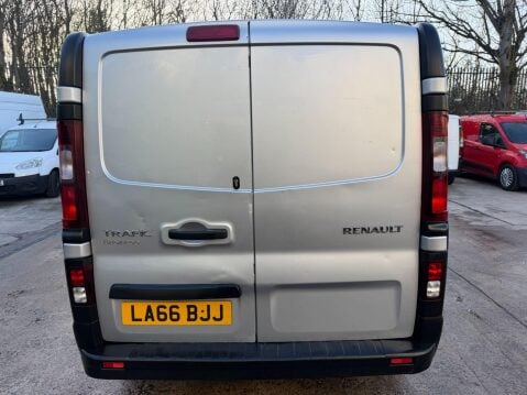Renault Trafic 1.6 dCi 27 Business Panel Van 5dr Diesel Manual SWB Standard Roof Euro 6 (9 12