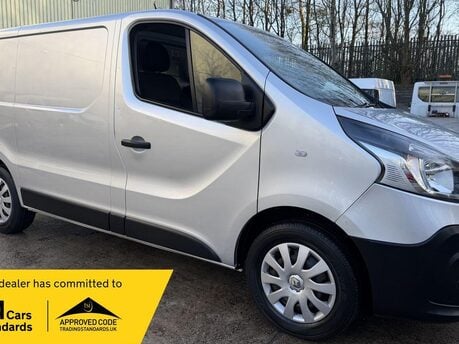 Renault Trafic 1.6 dCi 27 Business Panel Van 5dr Diesel Manual SWB Standard Roof Euro 6 (9