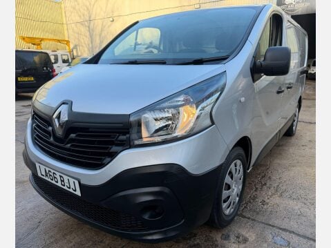 Renault Trafic 1.6 dCi 27 Business Panel Van 5dr Diesel Manual SWB Standard Roof Euro 6 (9 24