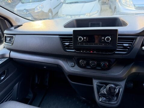 Renault Trafic 2.0 dCi Blue LL30 Business L2 H1 Euro 6 (s/s) 5dr 40