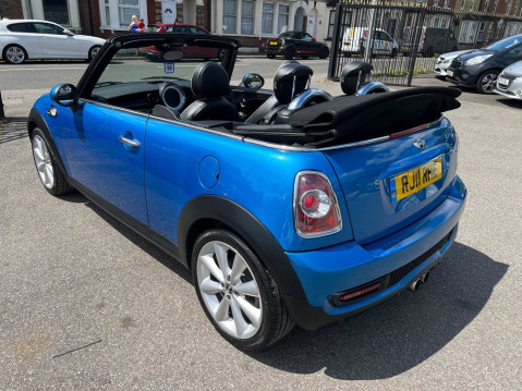 Mini Convertible 1.6 Cooper S Steptronic Euro 5 2dr 5