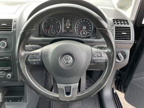 Volkswagen Touran 1.6 TDI SE DSG Euro 5 5dr 17