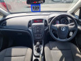 Vauxhall Astra 1.3 CDTi ecoFLEX ES Sports Tourer Euro 5 (s/s) 5dr 23